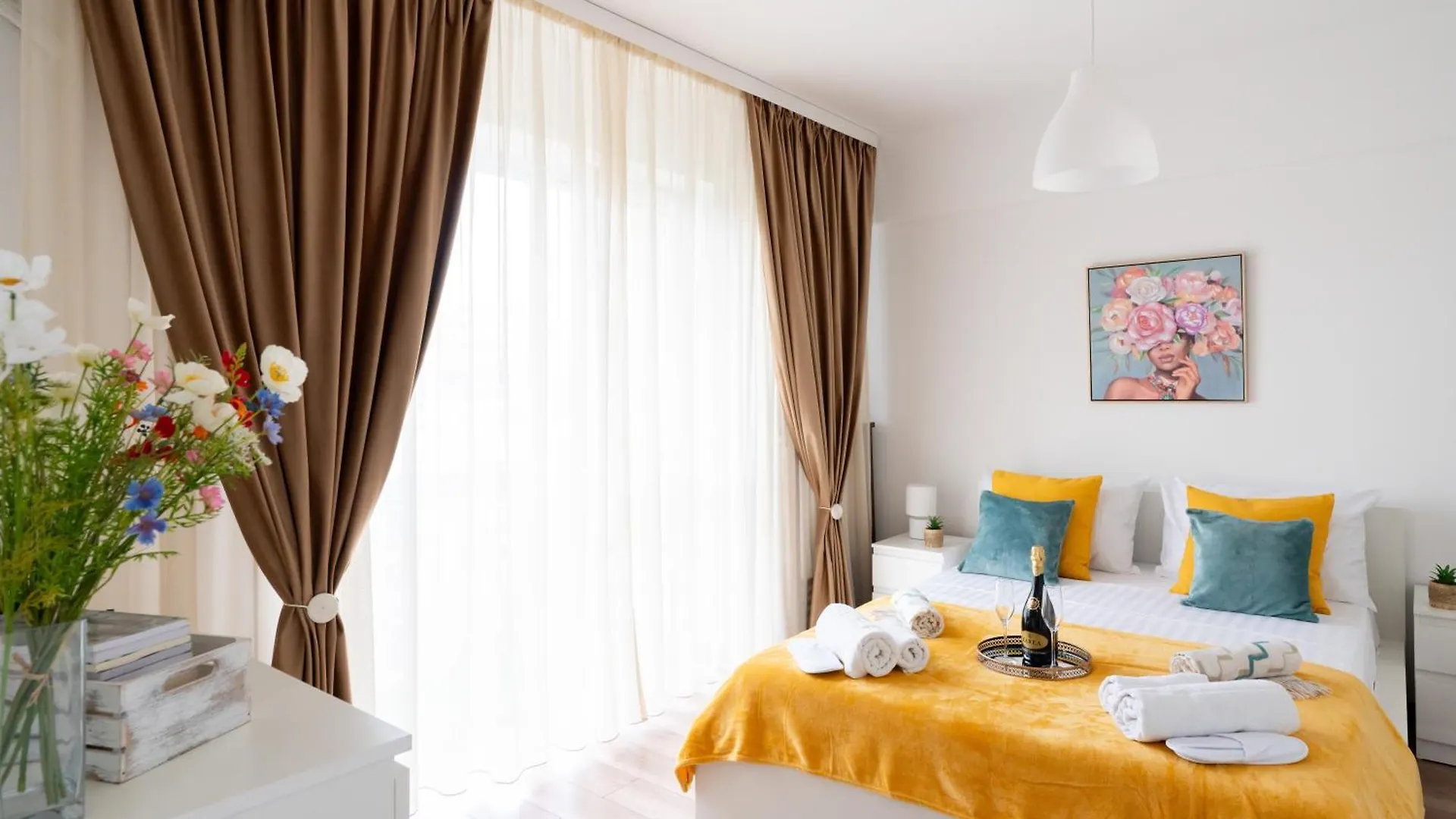 Stepup Apartment, Downtown Bucharest, City Center, Balcony View location